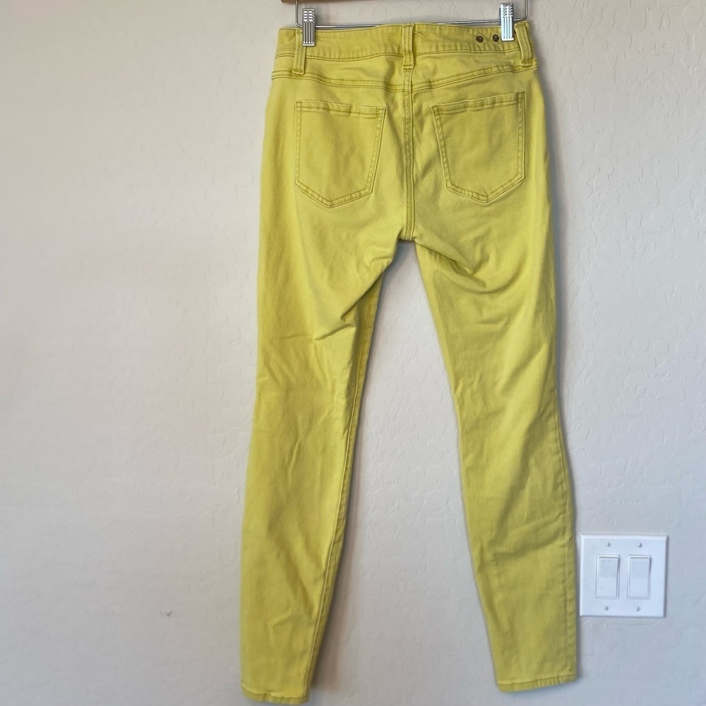 Cabi Womens Skinny Jeans Size 4 Citron Yellow Denim Stretch #5084 - Picture 3 of 7